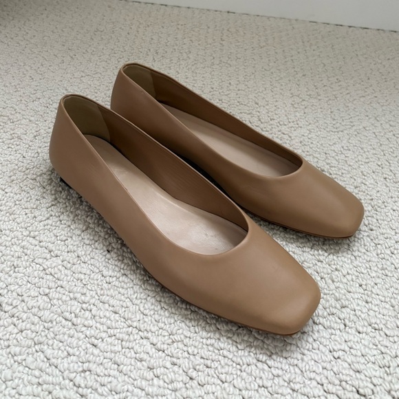 Everlane Shoes - Everlane The 90s Square Toe Ballet Flat Tan | Women’s Size 8